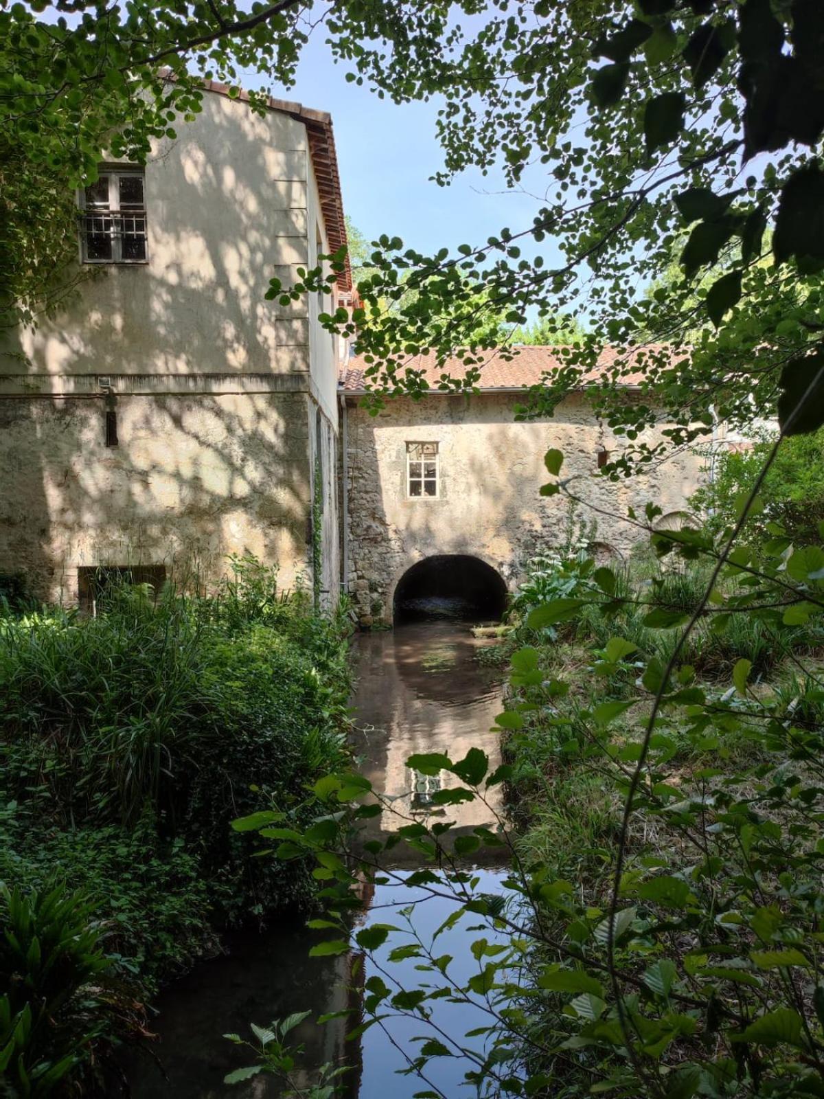 Chambre D'Hotes Le Moulin De Moulis Kültér fotó